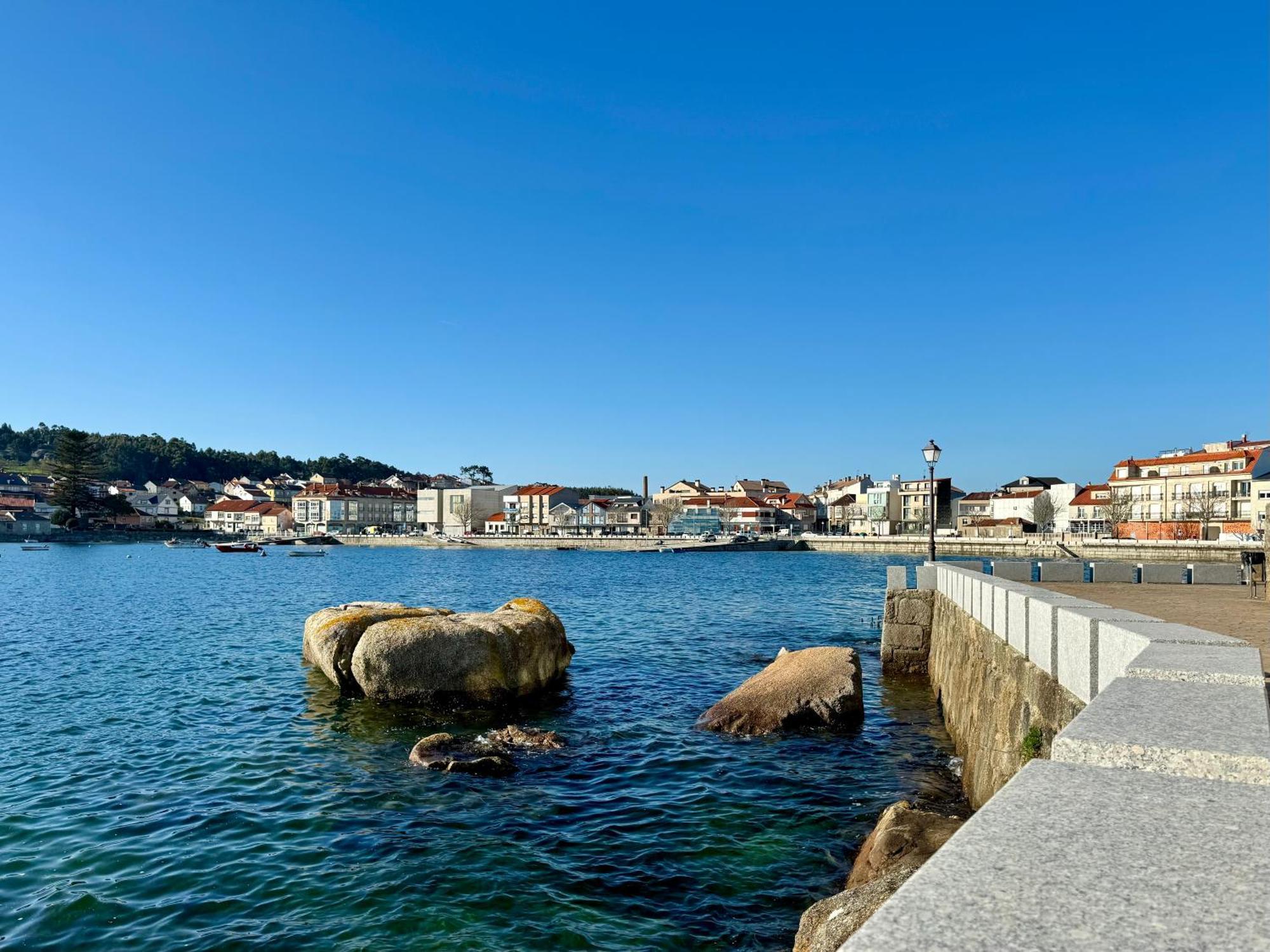Apartamento Paseo Maritimo-A Illa De Arousa Bagian luar foto