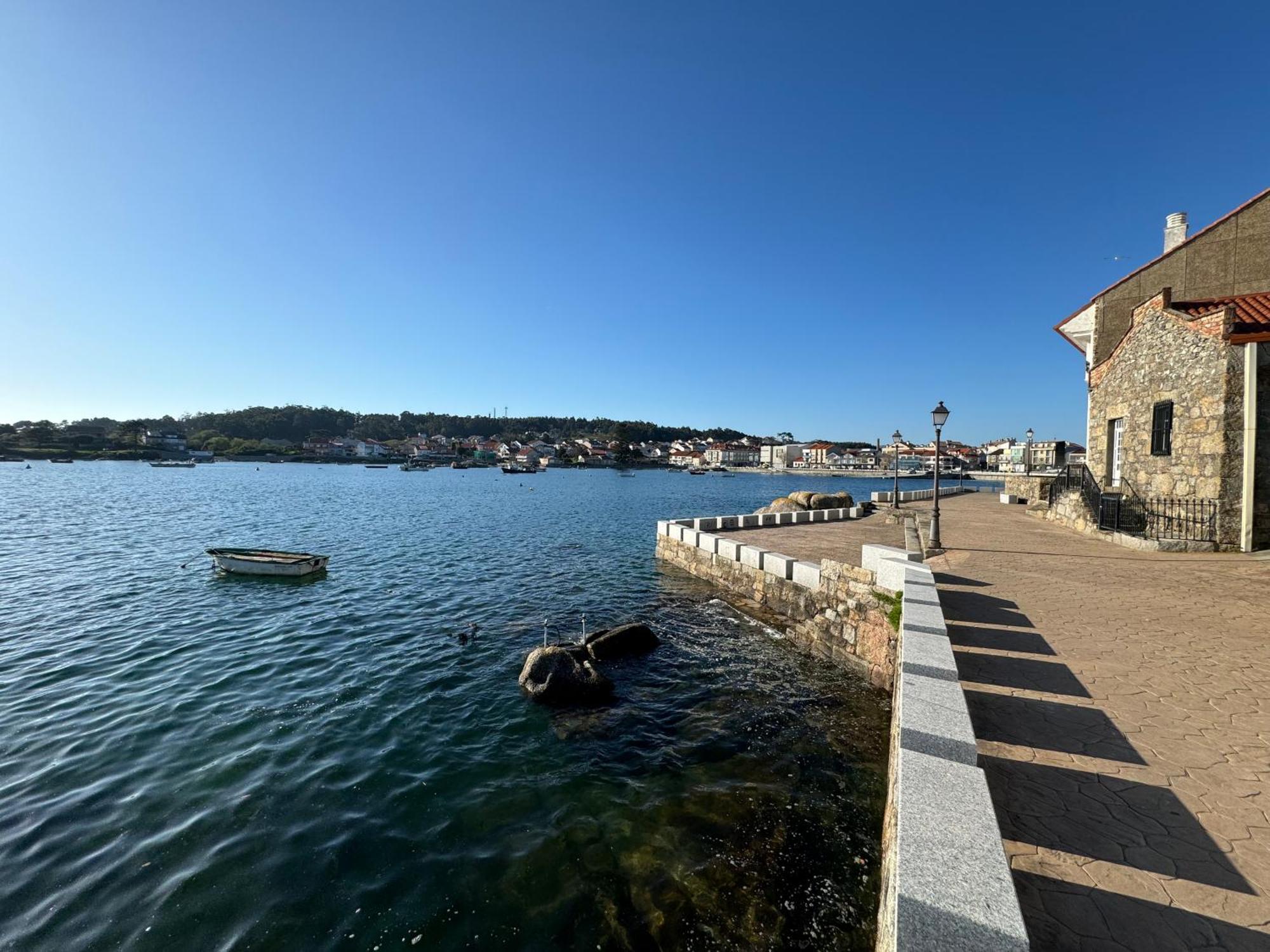 Apartamento Paseo Maritimo-A Illa De Arousa Bagian luar foto